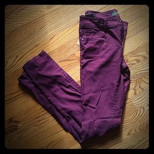 Burgundy stretch jeans